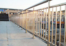 防撞栏杆和防撞护栏有哪些作用区别